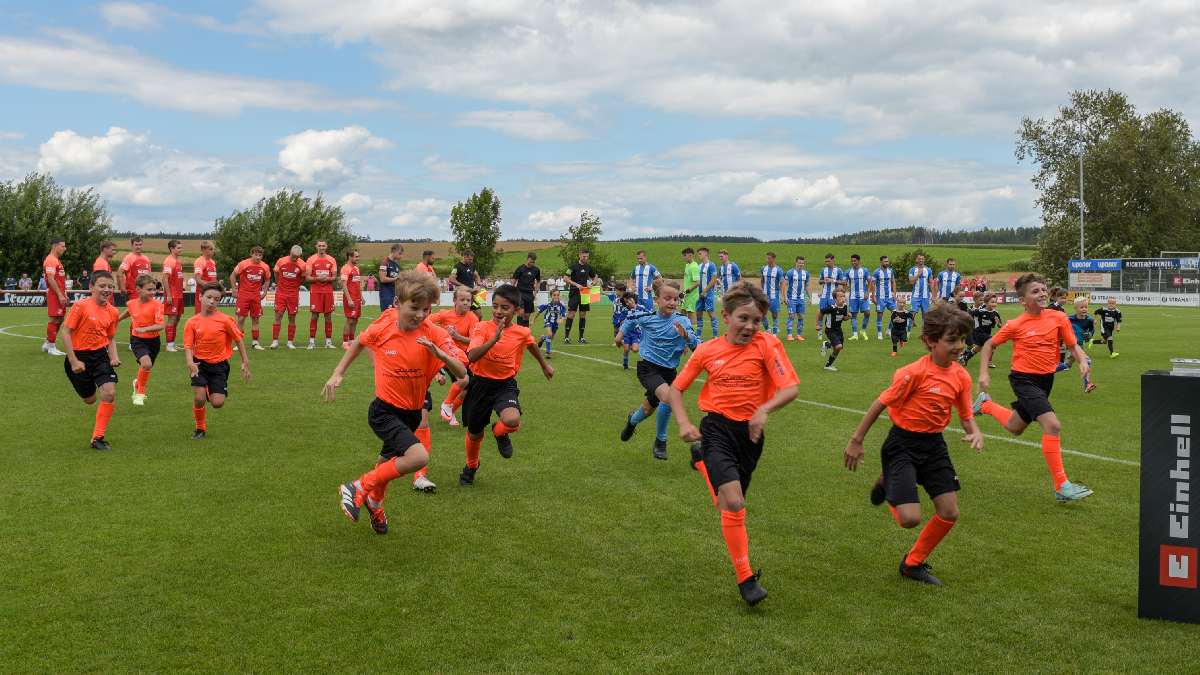 20240810 Einlaufkinder SpVgg Hankofen Hailing FV Illertissen 0 1 17