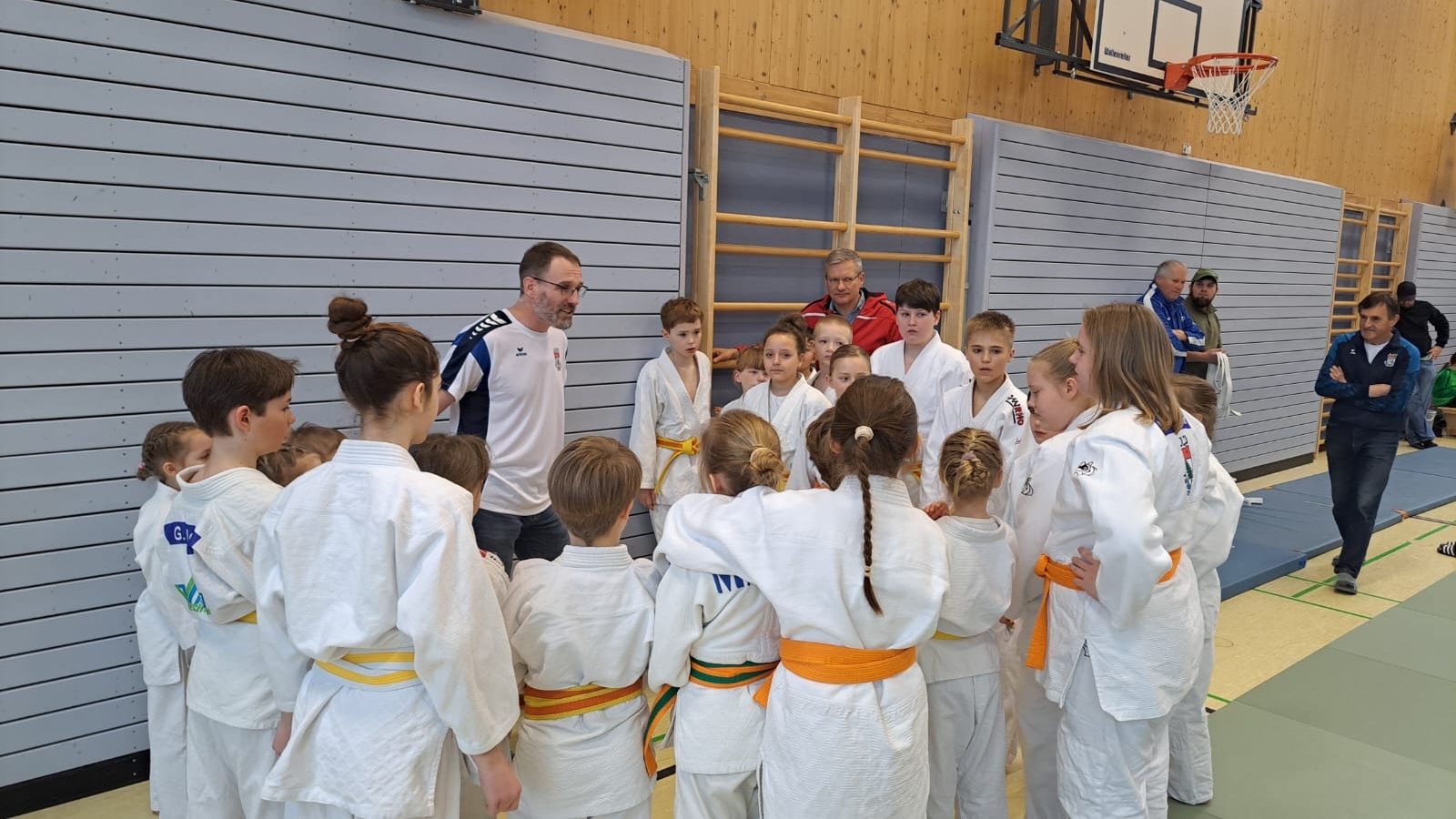 Auftakt-Teilsieg beim Niederbayerischen Mannschaftsrandori